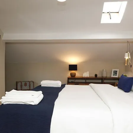 Flores Bed and Breakfast