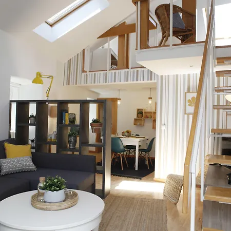 Flores Bed and breakfast 3*