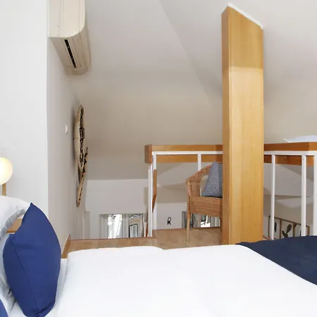 Bed and Breakfast Flores 4*